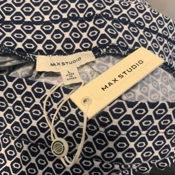 Max Studio | NWT Patterned Pants - Picture 10 of 13